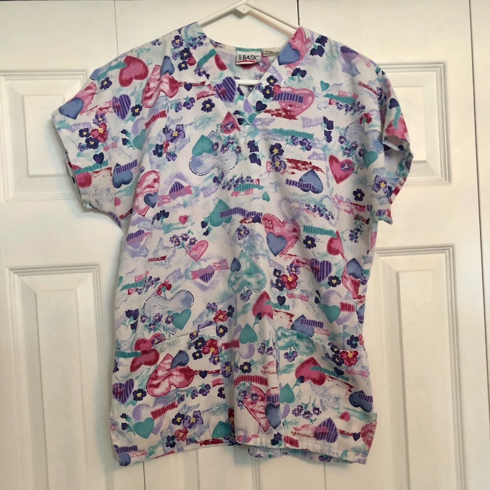 Small/medium heart pattern scrub top